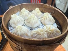 -莱莱小笼·乔艾