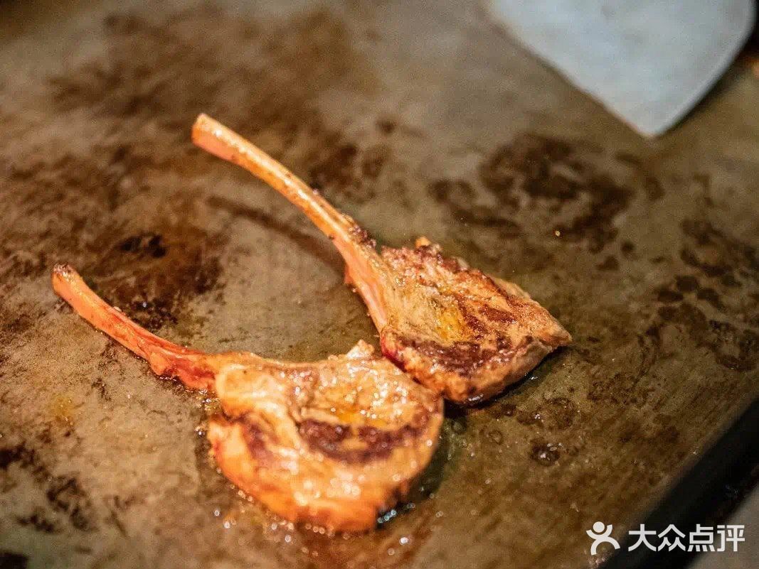 100+种菜品｜食量不限吃到扶墙｜仅需100💰的自助式畅吃