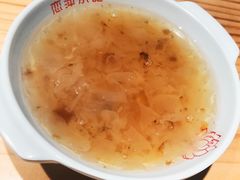 木耳炖桃胶-恋萍小吃(时代店)