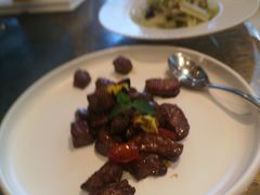 黑椒蒜片牛肉粒-海尔洲际酒店天下一品中餐厅