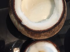 -志龙皇冠吃货椰子铺