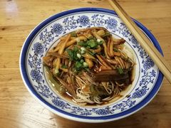 鳝丝葱油拌面-腔调面(斜土路店)