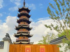 -龙华寺