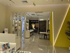 -J-Optical佳视明眼镜·蔡司视觉(青岛金茂览秀城店)
