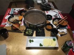 -左庭右院鲜牛肉火锅(金山万达店)