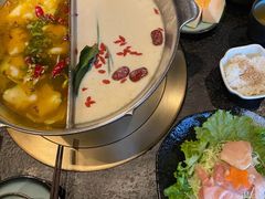 猪肚鸡锅-湊湊火锅·茶憩(新中关购物中心店)