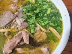 生包三鲜米线-越洋肖氏老米线(杨家坪店)
