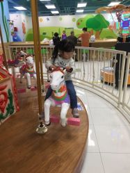 -莫莉幻想儿童乐园(青岛金茂湾店)