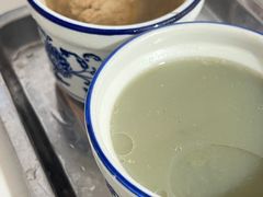 皮蛋肉饼汤-小罗子汤店(大士院总店)