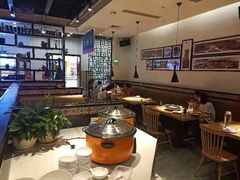 大堂-李子坝梁山鸡(北碚万达五鸡哥店)