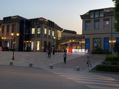 -王府井奥莱临潼小镇(临潼店)