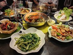 -大头虾越式风味餐厅(光明广场店)