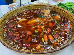 -乡土特色.冷锅鱼.牦牛肉汤锅