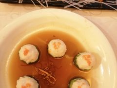-新镇江酒家(南京西路店)