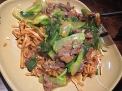 湿炒牛河-凤兴鸡煲(宝安海雅店)