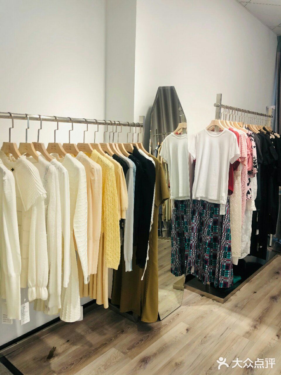 终于买到了心心念念的衣服 太满足啦