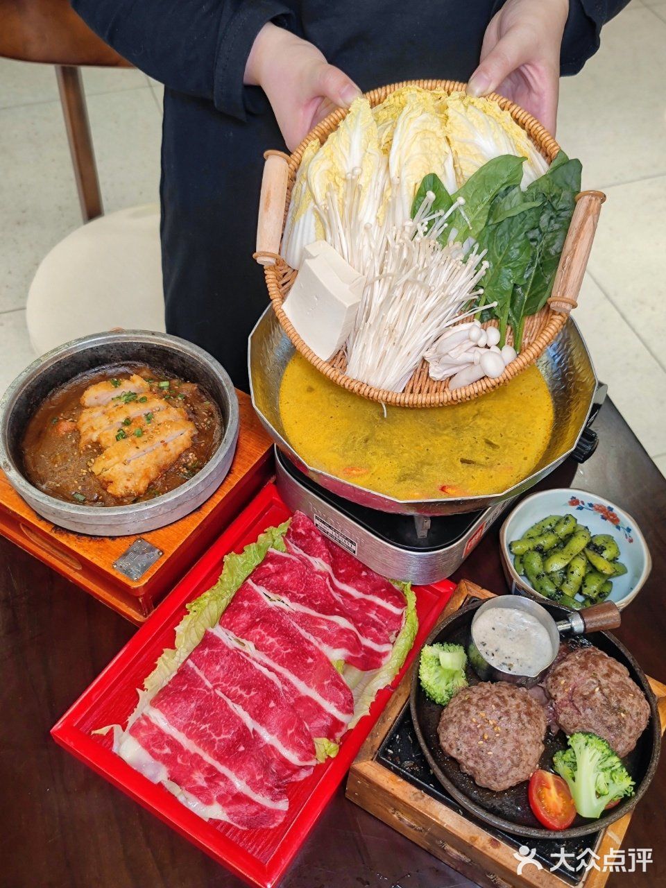 魔都也有火爆杭州福州的牛肉饼饭啦，我先尝为敬‼️