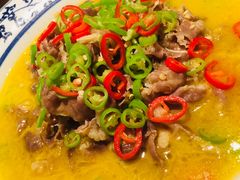 酸汤肥牛-久宴·天目湖大鱼头(恐龙园店)