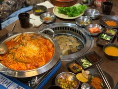 部队火锅-香猪坊韩国烤肉专属门店(魏公村店)