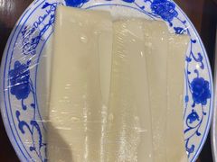 手工抻面-亿诣蝎府炸酱面羊蝎子火锅(酷车小镇店)