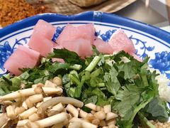 -王奋斗贵州酸汤牛肉火锅