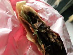 梅干菜扣肉汉堡-塔斯汀·汉堡(长沙市五一大道店)
