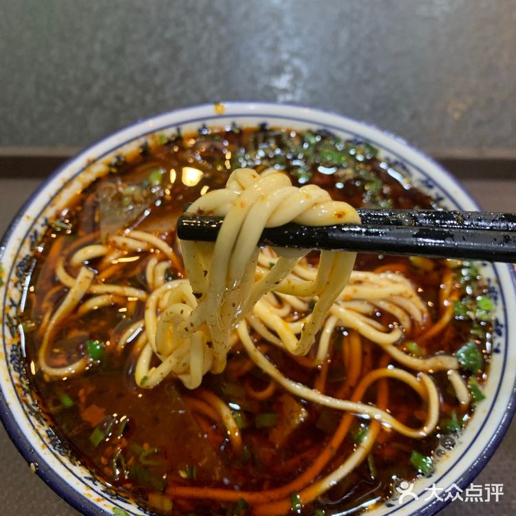 一碗兰在海口算是比较正宗的兰州牛肉面了 只是不知道为