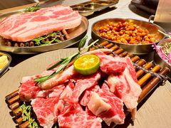 -草家酱蟹炭火烤肉店(珲春南路一店)
