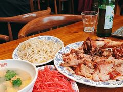 -老天桥酱肉烧饼夹肘子(天桥店)
