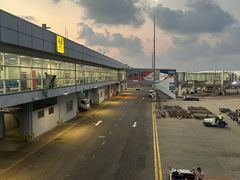 -班达拉奈克国际机场