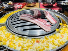 -青瓦炭韩潮烤肉(花园道店)