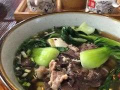 -裕新楼粉面馆·石磨手工粉(四方坪店)