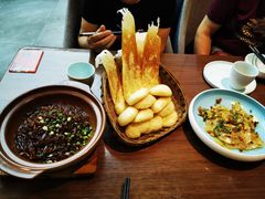 -有红鸡毛店·川菜(建设路店)