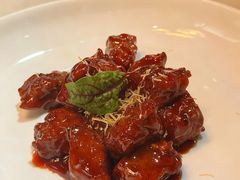 红酒泡沫牛仔粒-荟廷·晶萃(陆家嘴尚悦湾店)