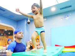 -龙格亲子游泳俱乐部(泊富中心)