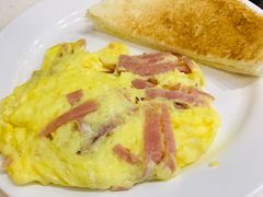 -香港新发烧腊茶餐厅(万象店)