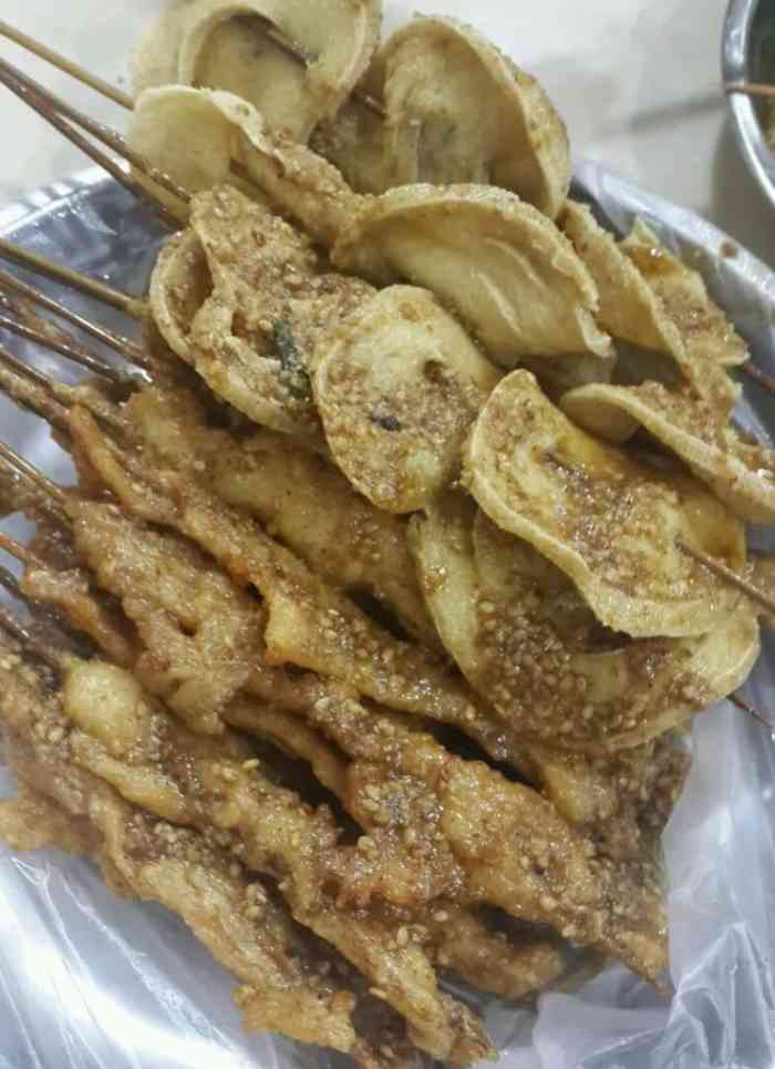 飞凤小吃(星火路店)-"实话实说,肉串太好吃啦,8毛一根,还是原.