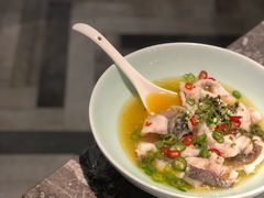 酸汤鲈鱼-港丽餐厅