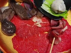 -金马门国际美食百汇(珞喻路店)