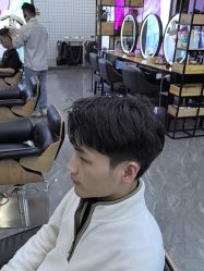 -藤野造型烫染·漂发