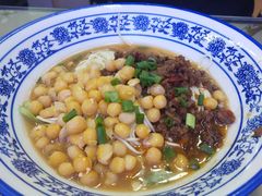 -渝之汇牛肉豌杂面