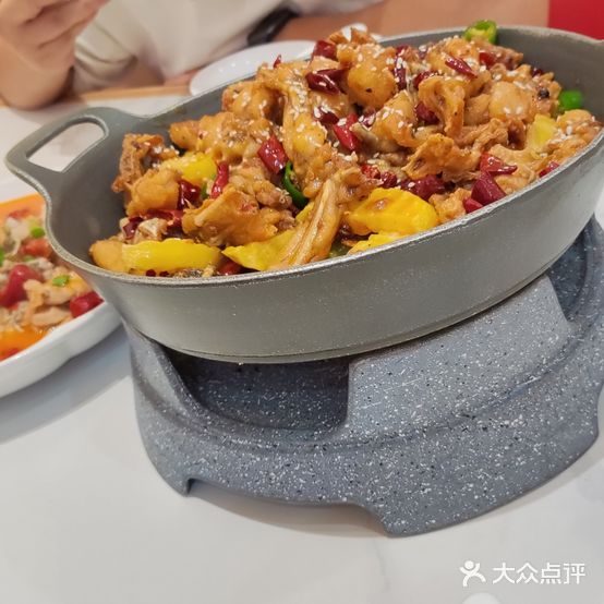 回首壹只蛙·川香菜(东岸里店)