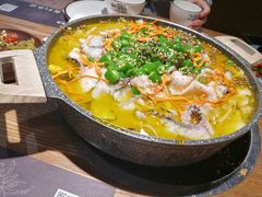 -山城外·非遗酸菜鱼(财富中心店)