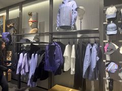 -ARC'TERYX始祖鸟(北京王府中环店)