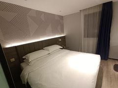 -柏曼酒店(广州长隆旅游度假区汉溪长隆地铁站店)