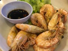 -大树下海鲜饭店