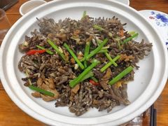 猫爪菇炒牛肉-下梅人家土菜馆(历史文化餐厅度假区店)