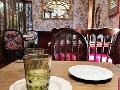 -秘密旅行Bonjour(黑金冠 江南西店)