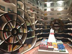 -钟书阁(群光广场店)