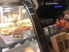 -星巴克臻选(深圳龙华红山天虹店)